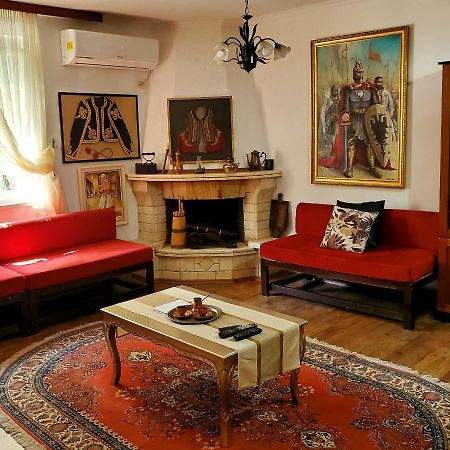 Unique Traditional House, Hosted By J&G Tiran Dış mekan fotoğraf