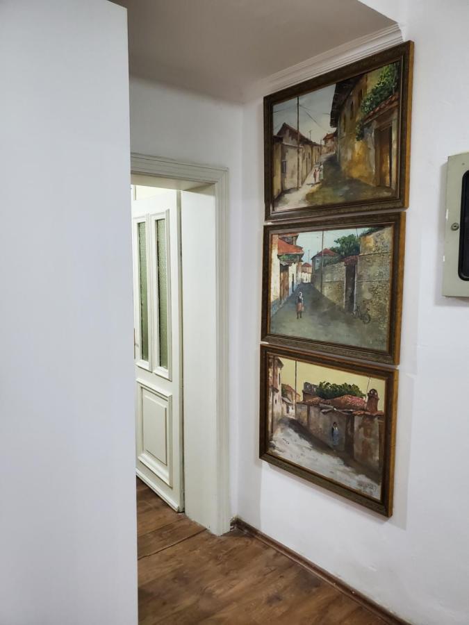 Unique Traditional House, Hosted By J&G Tiran Dış mekan fotoğraf