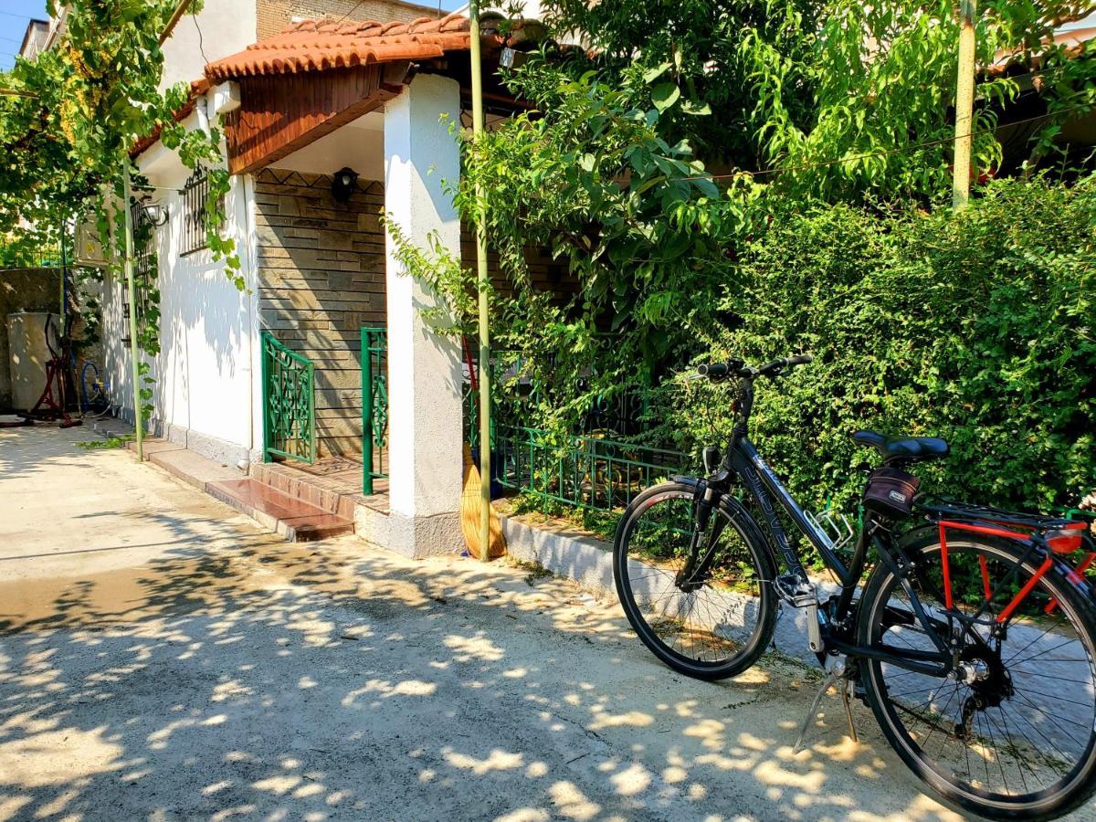 Unique Traditional House, Hosted By J&G Tiran Dış mekan fotoğraf